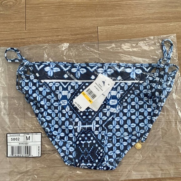 Tommy Bahama Indigo Cowrie Diamonds Reversible String Bikini Bottom in Mare Navy - Picture 4 of 7